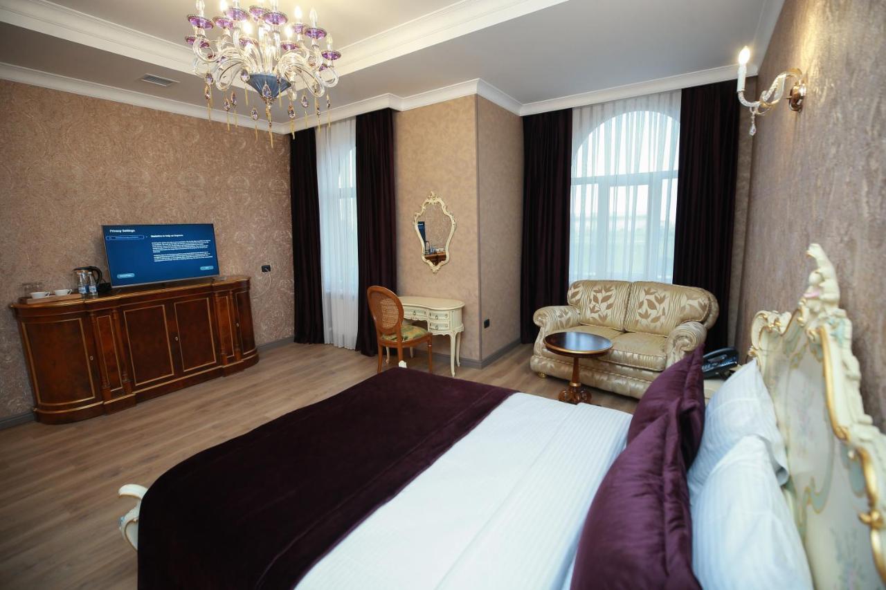 West Inn Hotel & Restaurant Nz Baku Exteriör bild